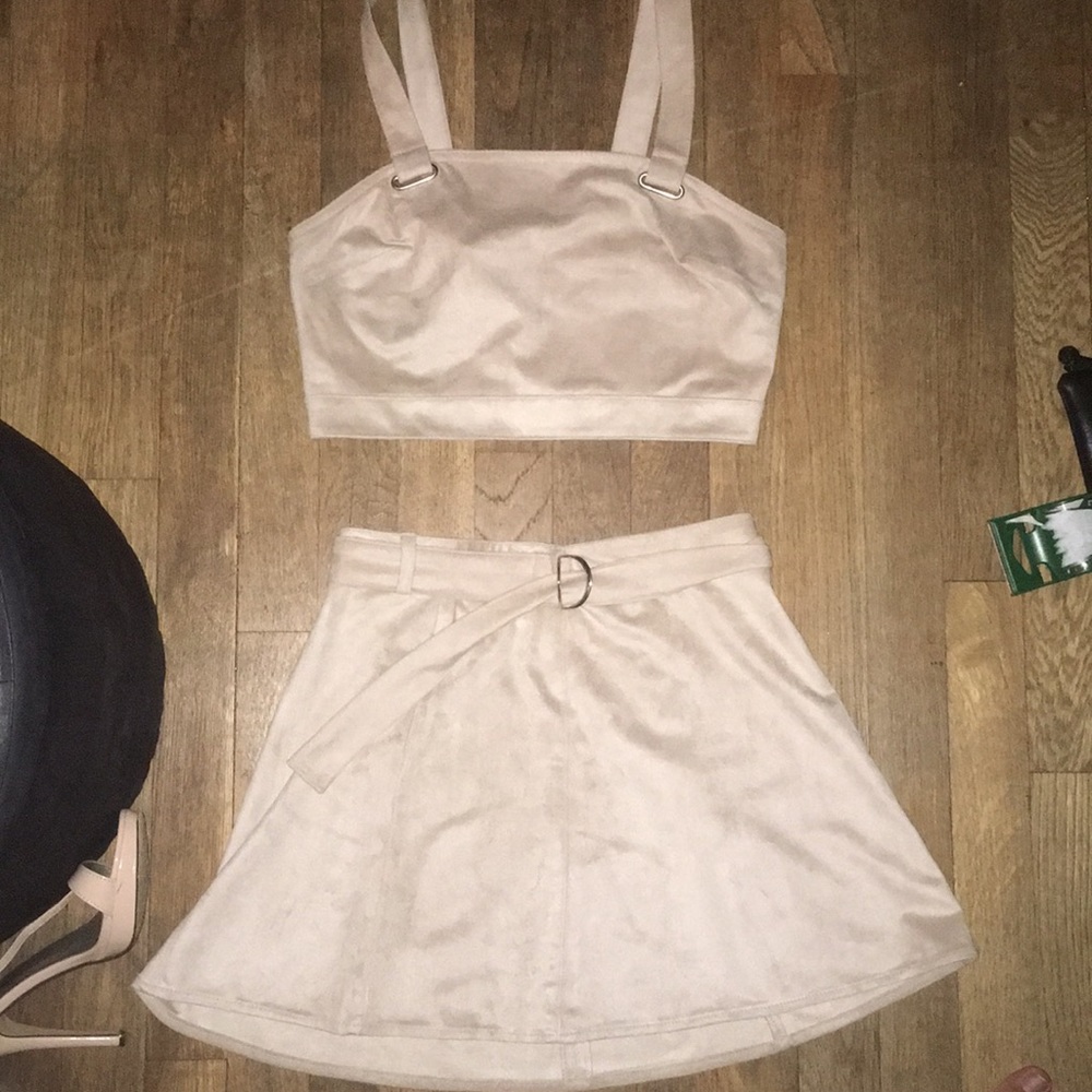 Two piece set - Picture 5 of 5